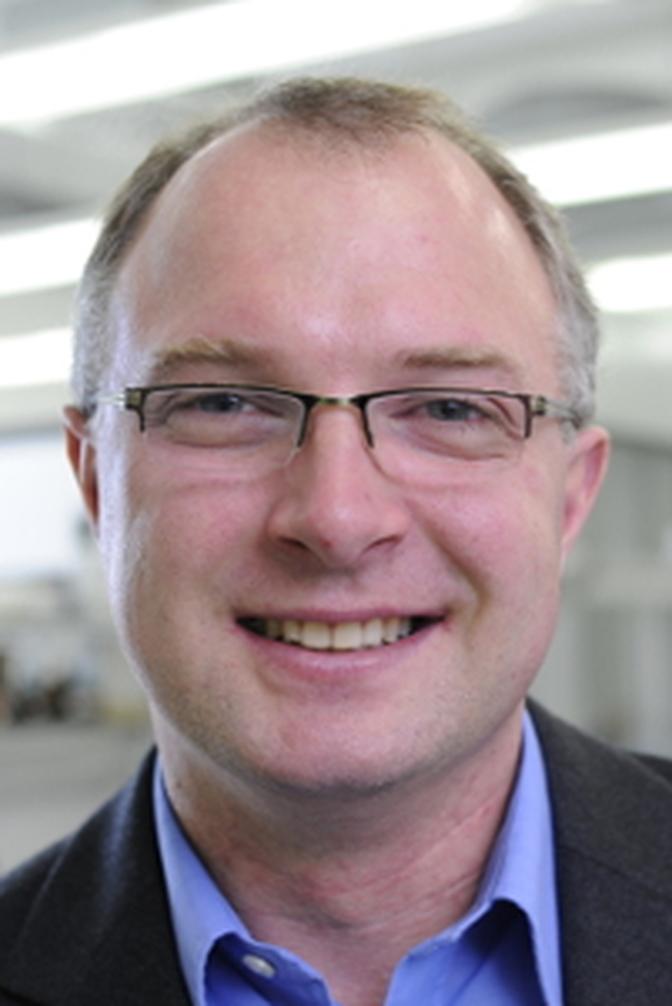 Markus Heinrich forscht an der Friedrich-Alexander-Universität in Erlangen-Nürnberg, Abteilung Pharmazeutische Chemie, Department Chemie und Pharmazie.