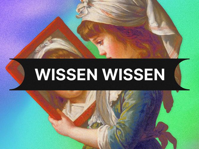 Mädchen betrachtet sich in einem Spiegel, halb verdeckt durch ein schwarzes Banner mit der Aufschrift "WISSEN WISSEN".