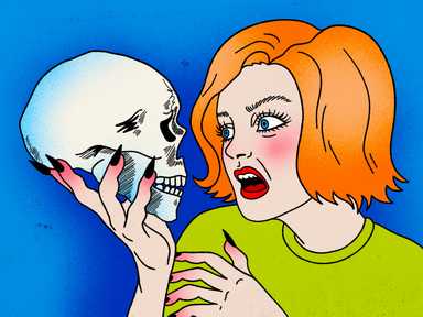 Frau mit orangem Haar hält einen Schädel in der Hand, schaut schockiert. Pop-Art-Stil vor blauem Hintergrund.