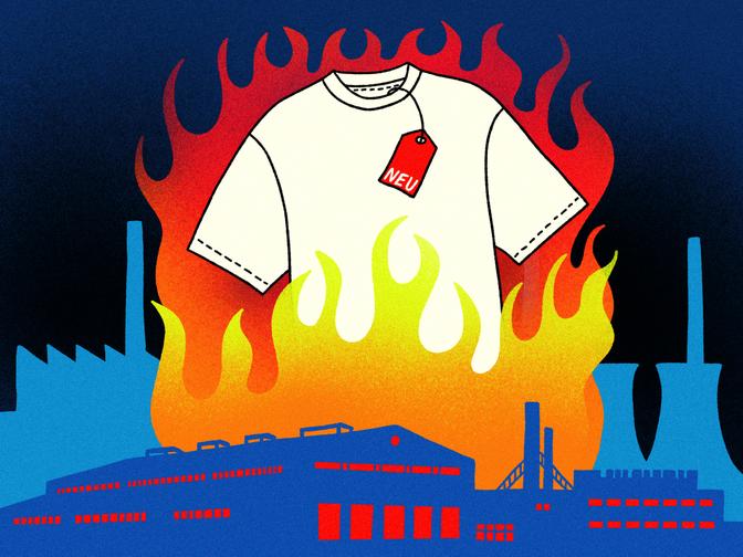 Ein weißes T-Shirt mit einem "NEU"-Etikett schwebt über Flammen, im Hintergrund sind Fabriken zu sehen.