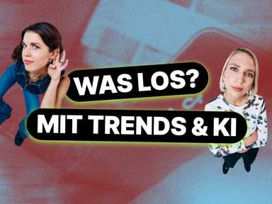 Nora und Sandra vor dem Text: "Was los? Mit Trends & KI" auf gefärbtem Hintergrund mitHandy und Laptop.