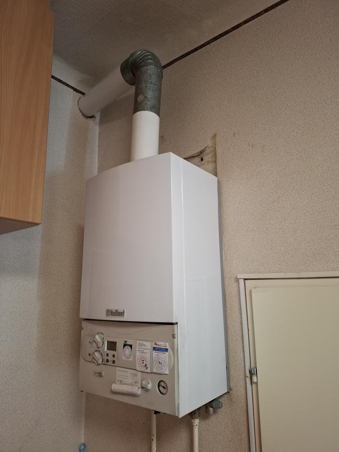 Eine alte Gastherme in einem Gründerzeithaus