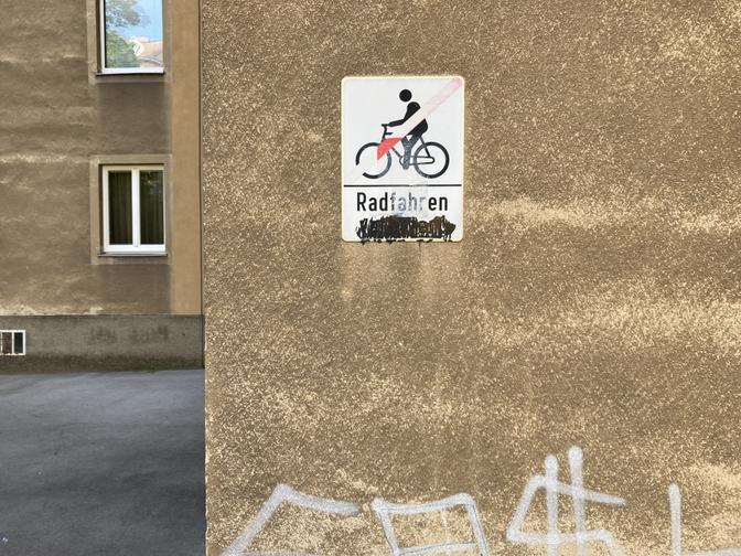 Radfahren verboten