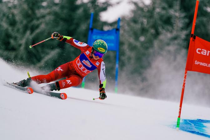 Die Österreicherin Julia Scheib rast während eines Weltcup-Riesenslaloms der Frauen in Spindleruv Mlyn, Tschechische Republik, am Samstag, 24. Januar 2026, die Piste hinunter.