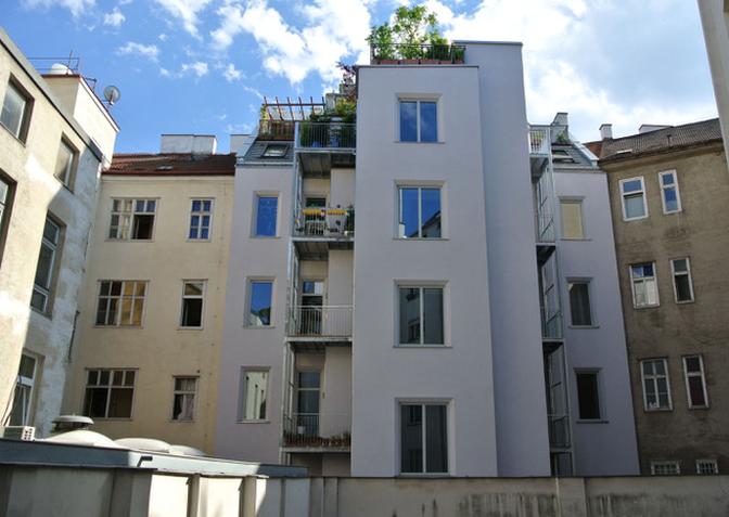 Das Gründerzeithaus nach der Sanierung, bei der der Passivhausstandard erreicht wurde.